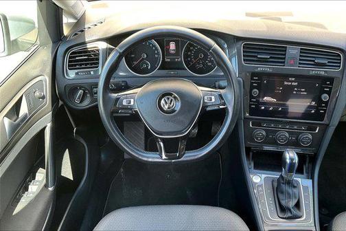 2019 Volkswagen e-Golf SE