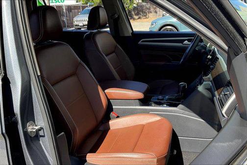 2022 Volkswagen Atlas 3.6L SE w/Technology