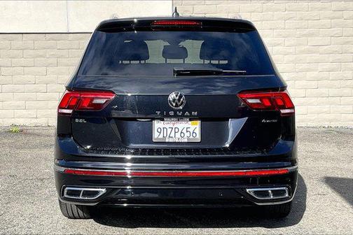 2022 Volkswagen Tiguan 2.0T SEL R-Line 4MOTION