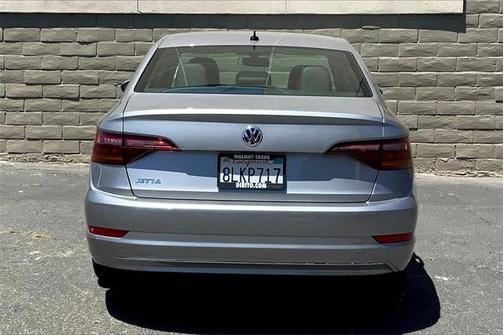 Photo 3 of 33 of 2019 Volkswagen Jetta 1.4T SE