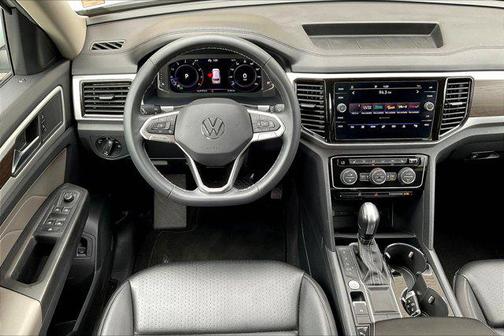 2022 Volkswagen Atlas 3.6L SE w/Technology