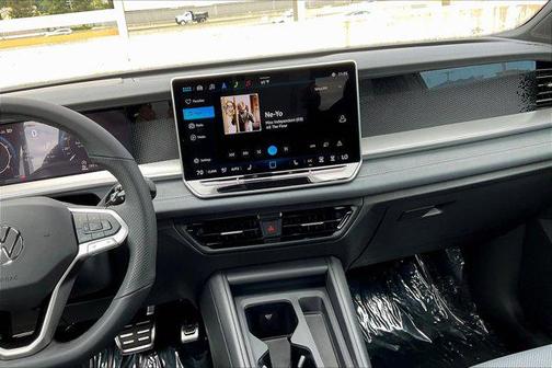 2025 Volkswagen Tiguan 2.0T SE R-Line Black 4MOTION