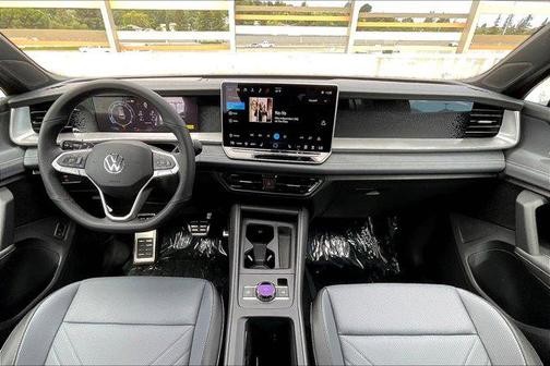 2025 Volkswagen Tiguan 2.0T SE R-Line Black 4MOTION