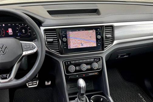 2022 Volkswagen Atlas Cross Sport 3.6L V6 SEL Premium R-Line