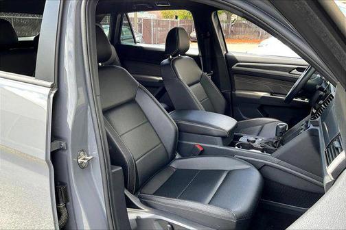 2022 Volkswagen Atlas Cross Sport 2.0T SEL