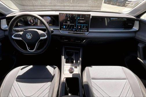 2025 Volkswagen Tiguan 2.0T SE 4MOTION