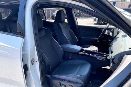Opal White Pearl 2023 Volkswagen ID.4 Pro S