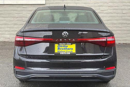 Deep Black Pearl 2026 Volkswagen Jetta 1.4T S
