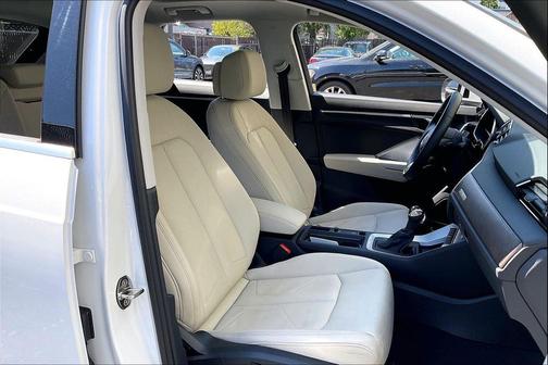 Ibis White 2021 Audi Q3 45 S line Premium Plus