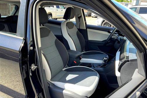 Deep Black Pearl 2025 Volkswagen Taos 1.5T S