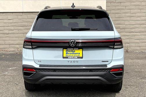 2025 Volkswagen Taos 1.5T SE Black