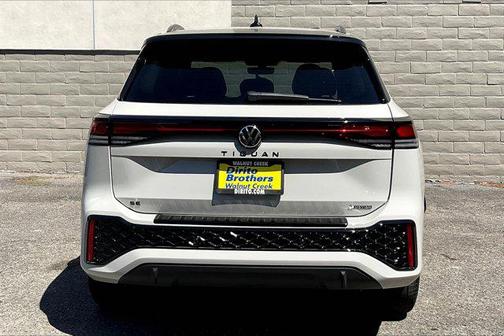 2025 Volkswagen Tiguan 2.0T SE R-Line Black 4MOTION