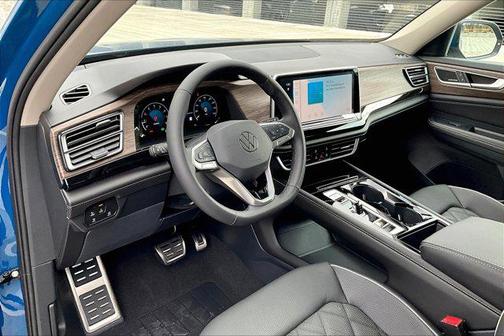 2025 Volkswagen Atlas 2.0T SEL Premium R-Line 4MOTION
