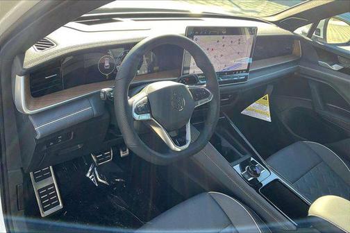 2026 Volkswagen Tiguan 2.0T SEL R-Line 4MOTION