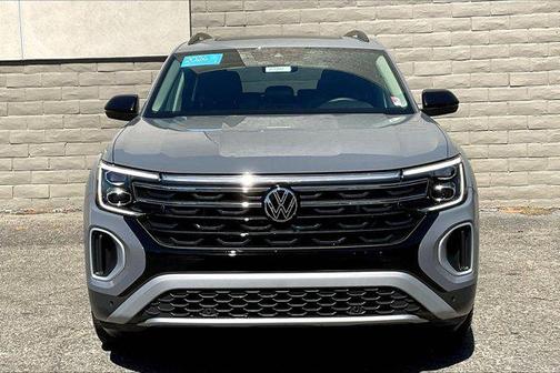 2024 Volkswagen Atlas 2.0T SE w/Technology 4MOTION