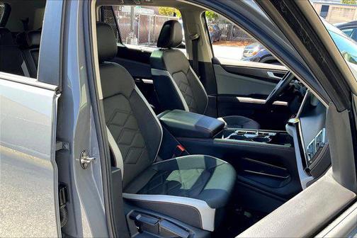 2024 Volkswagen Atlas 2.0T SE w/Technology 4MOTION