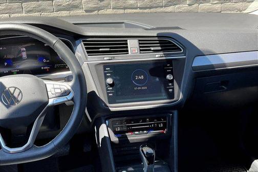 2024 Volkswagen Tiguan 2.0T SE 4MOTION
