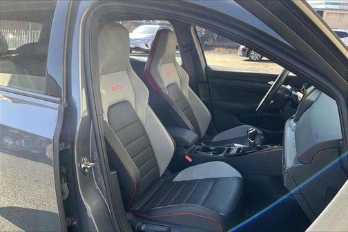 2024 Volkswagen Golf GTI 1.4T TSI