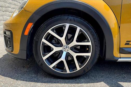 2017 Volkswagen Beetle 1.8T Dune