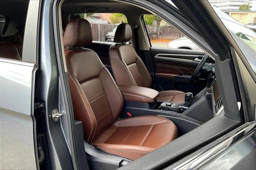 2023 Volkswagen Atlas 2.0T SE w/Technology 4MOTION
