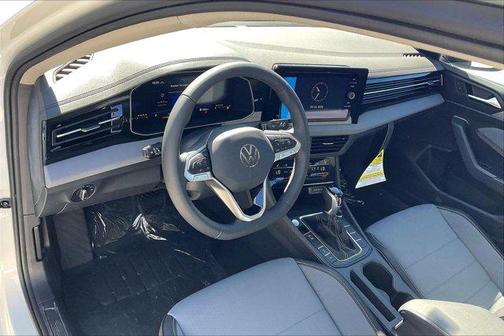 Opal White Pearl 2026 Volkswagen Jetta 1.4T SE