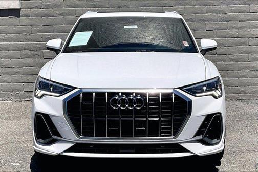 Ibis White 2020 Audi Q3 45 S line Prestige
