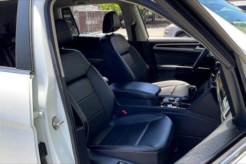 2022 Volkswagen Atlas 2.0T SE w/Technology 4MOTION