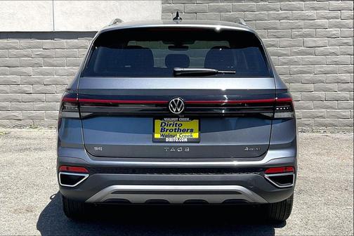Platinum Gray Metallic 2026 Volkswagen Taos SE