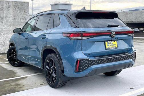 Monterey Blue Pearl 2026 Volkswagen Tiguan 2.0T SE R-Line Black