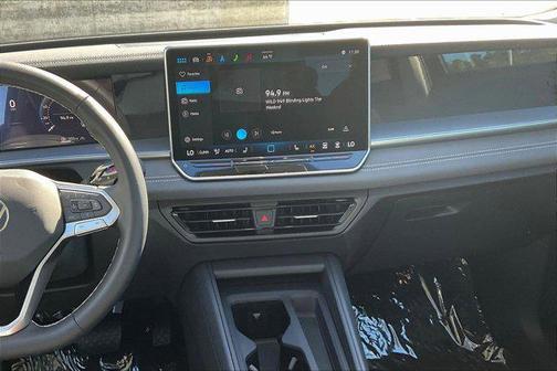 2025 Volkswagen Tiguan 2.0T SE 4MOTION