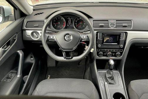 2016 Volkswagen Passat 1.8T S