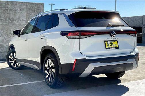 pure white 2026 Volkswagen Tiguan 2.0T S