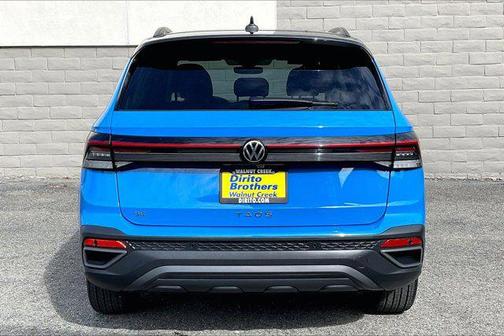 2025 Volkswagen Taos SE Black