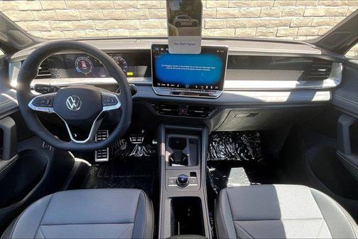 2025 Volkswagen Tiguan 2.0T SE R-Line Black