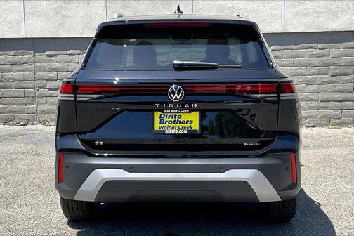 2025 Volkswagen Tiguan 2.0T SE