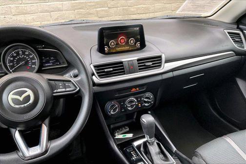 2018 Mazda Mazda3 Sport