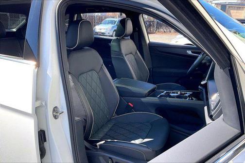 2024 Volkswagen Atlas Cross Sport 2.0T SEL Premium