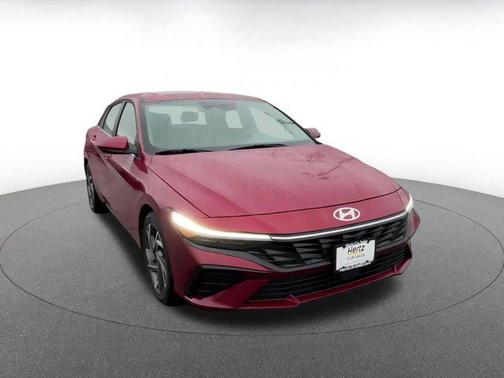 2025 Hyundai ELANTRA SEL