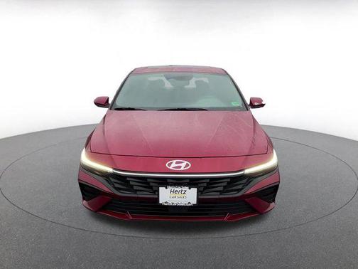 2025 Hyundai ELANTRA SEL