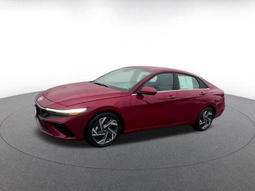 2025 Hyundai ELANTRA SEL