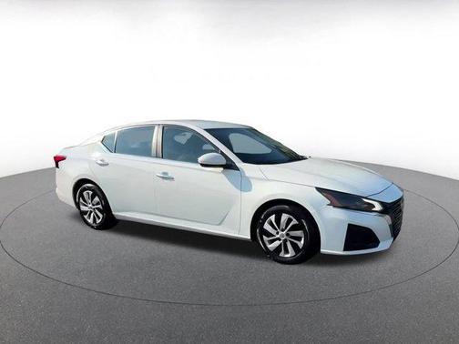 2023 Nissan Altima S FWD