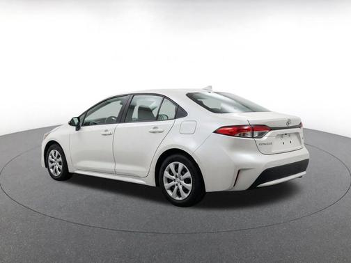 Ice Cap 2025 Toyota Corolla LE