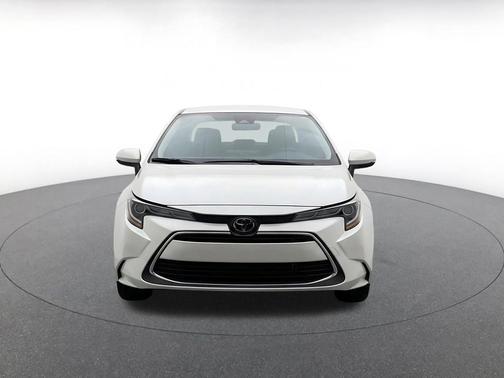 Ice Cap 2025 Toyota Corolla LE