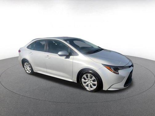 Classic Silver Metallic 2025 Toyota Corolla LE