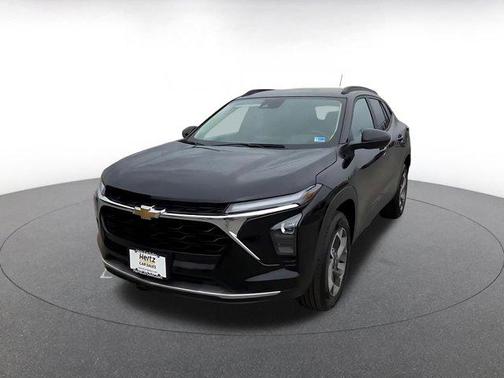 Mosaic Black Metallic 2025 Chevrolet Trax LT