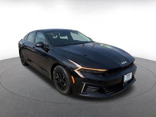 Aurora Black Pearl 2025 Kia K5 LXS