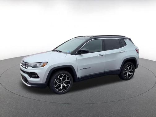 Silver Zynith Metallic Clearcoat 2025 Jeep Compass Limited