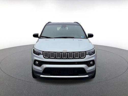 Silver Zynith Metallic Clearcoat 2025 Jeep Compass Limited
