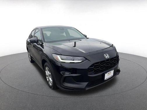 Crystal Black Pearl 2025 Honda HR-V LX