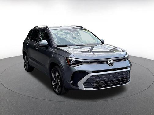 Gray 2026 Volkswagen Taos SE